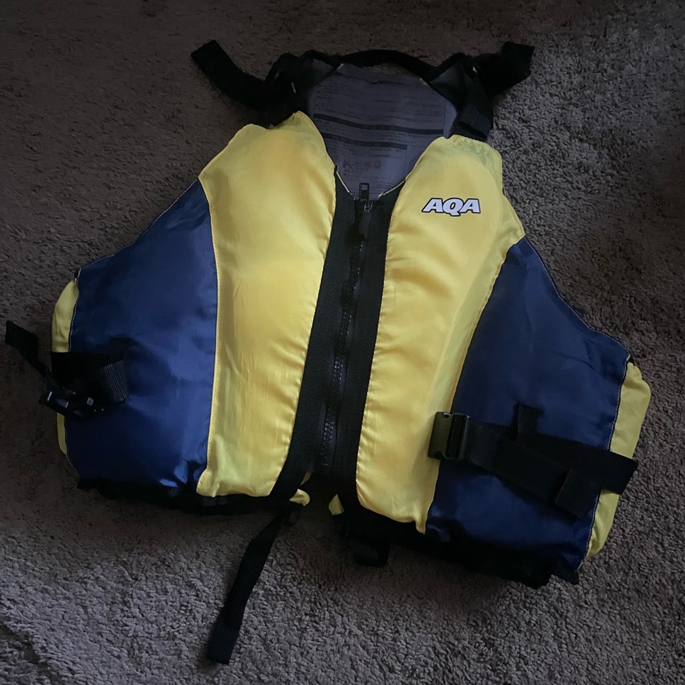 AQA floating vest blue and Yellow